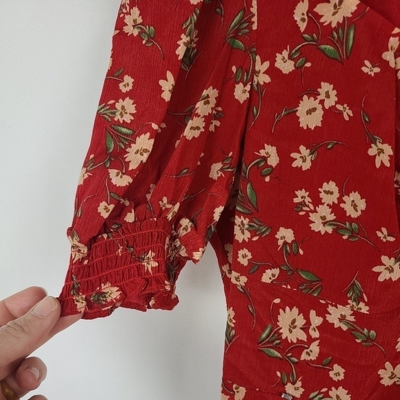 D PLAY Red Floral Dress. SZ m. NWT - Picture 3 of 7